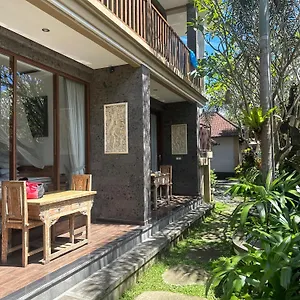 *** Affittacamere Santosha Place Indonesia